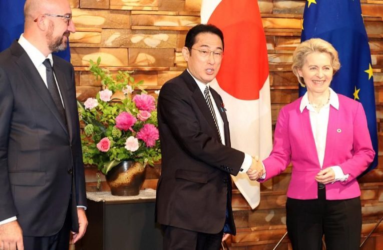 Brussels and Tokyo vow stronger cooperation on Russian sanctions
