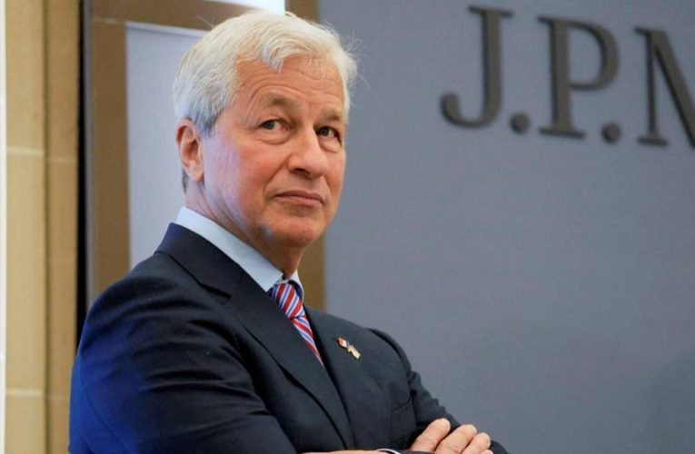 JPMorgan chief Jamie Dimon tries to rekindle Wall St glow at investor day