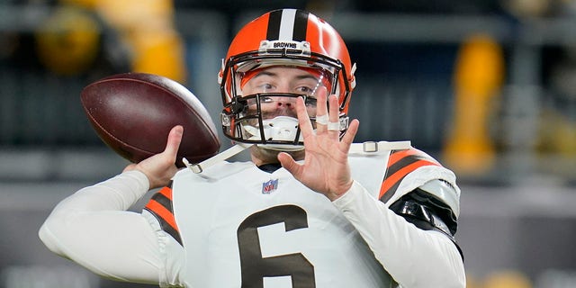 Cleveland Browns quarterback Baker Mayfield (6) warms up before an NFL football game against the Pittsburgh Steelers, Monday, Jan. 3, 2022, in Pittsburgh. 