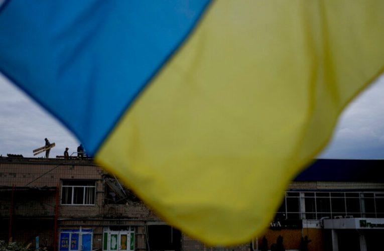 Ukraine officials fear repeat of Mariupol in Luhansk