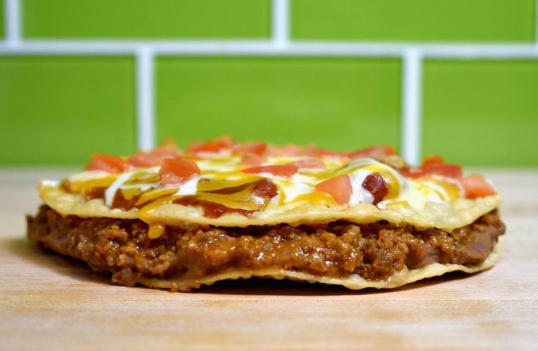Taco Bell’s tacky Mexican Pizza makes a triumphant comeback