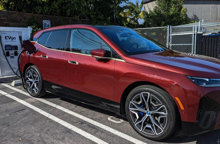 BMW iX XDrive50 review: a high-tech beast with bling