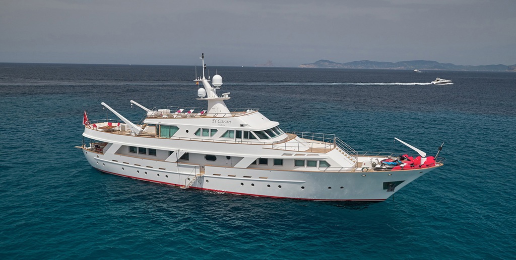 The El Caran is luxury motor yacht which measures 123 feet wide.