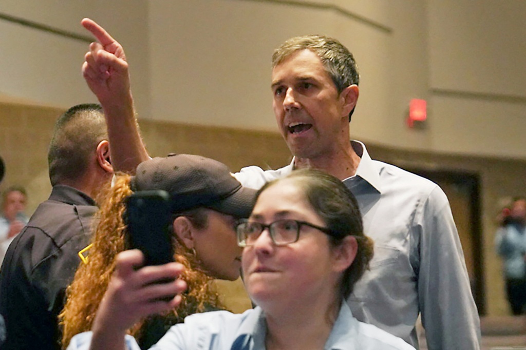 Beto O'Rourke disrupts a press conference held by  Abbott on May 25.