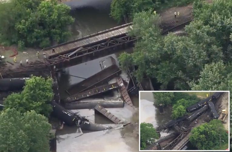 Injuries reported after freight train derails near Pittsburgh
