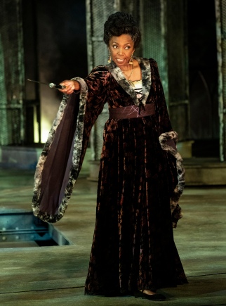 Sharon Washington scorches the stage as Queen Margaret. 