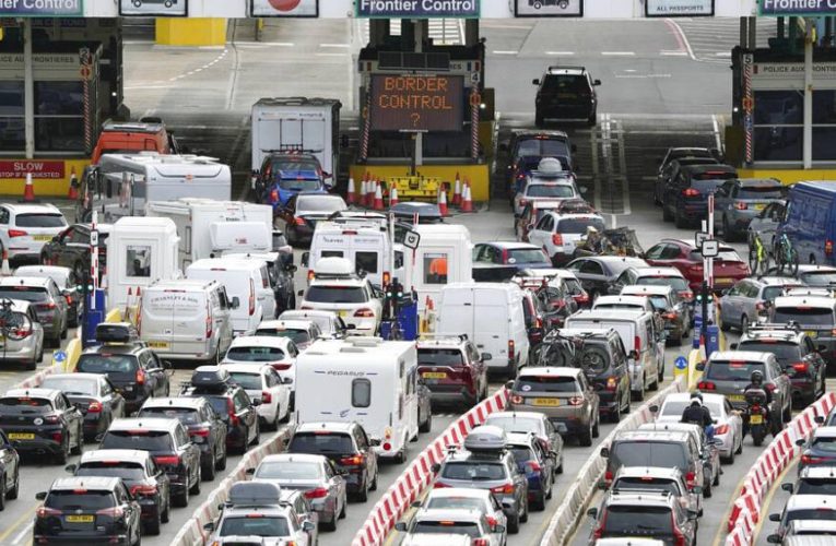 Border dispute erupts between UK and France over Dover travel chaos