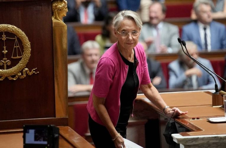 French prime minister survives no-confidence vote in parliament