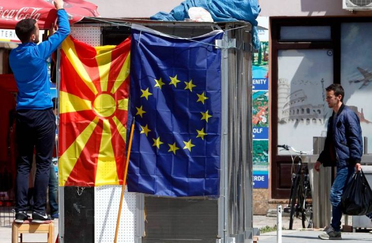 ‘Do the right thing’ VDL tells Macedonian MPs ahead of key vote for EU accession