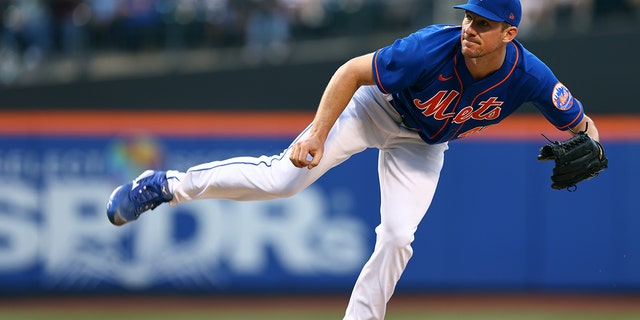 Chris Bassitt #40 of the New York Mets in action against the Milwaukee Brewers during a game at Citi Field on June 14, 2022 in New York City. The Mets defeated the Brewers 4-0. 