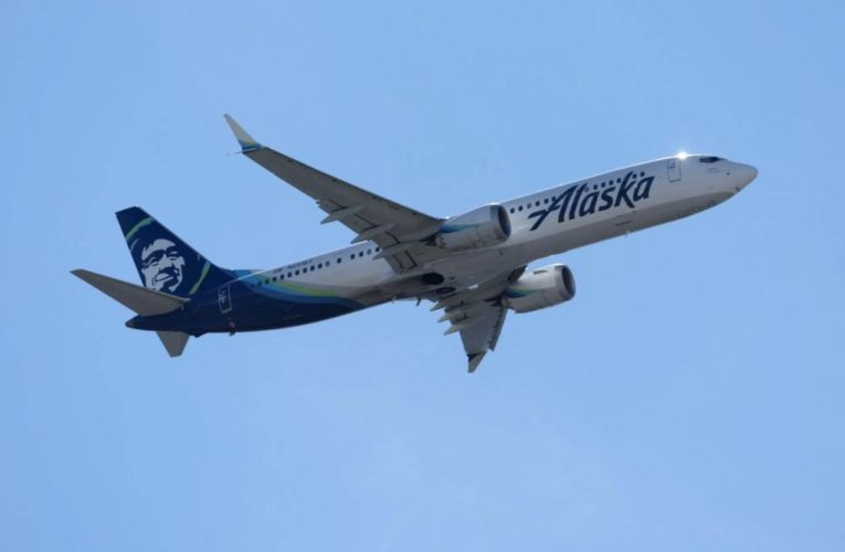 Alaska Airlines flight delayed after two pilots have disagreement