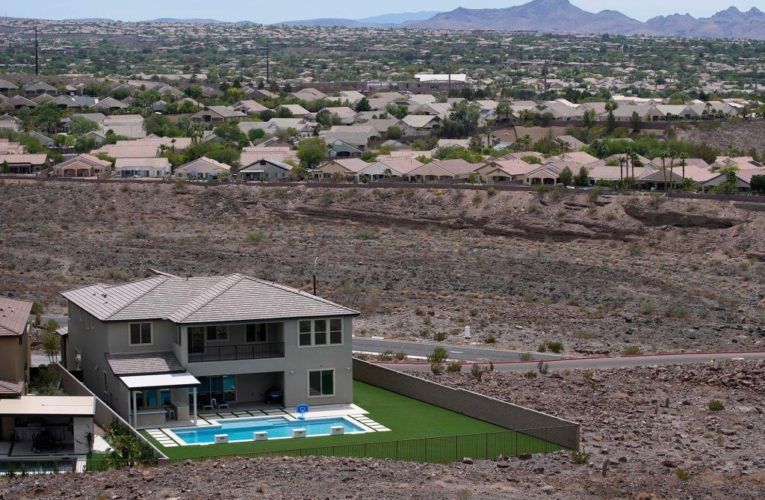Las Vegas officials limit size of swimming pools amid serious drought