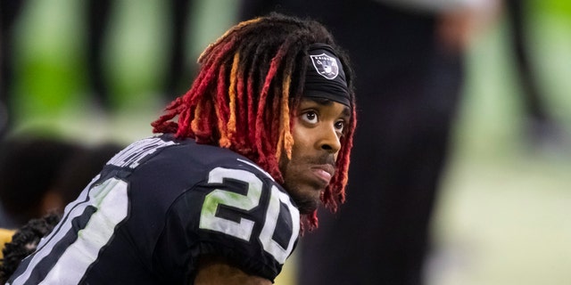 Las Vegas Raiders cornerback Damon Arnette (20) against the Kansas City Chiefs at Allegiant Stadium.