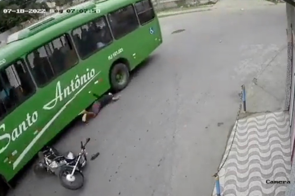 The sudden stop causes the scooter rider to fly headfirst off his rig and under the bus's back wheel -- seemingly to his inevitable death.