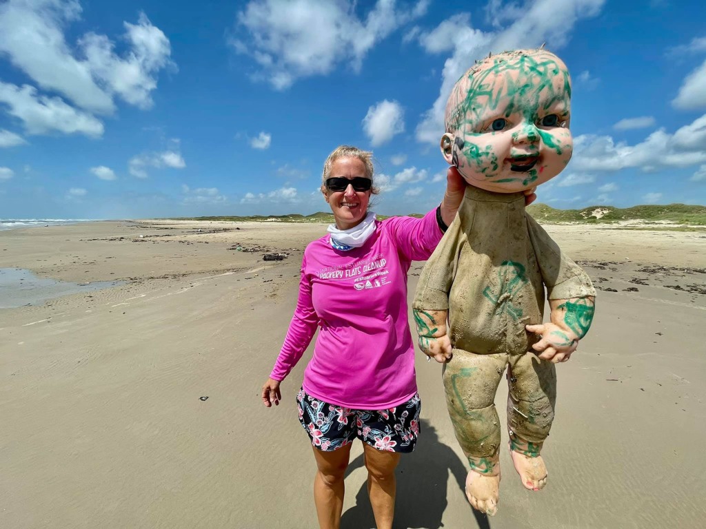John Oliver freaks out over creepy dolls that have been washing up on Texas beaches