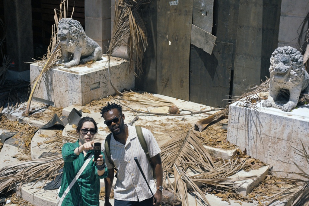 A vacation to the Cancun area soon turns bizarre for Emma (Cristin Milioti) and Noah (William Jackson Harper) in "The Resort." 