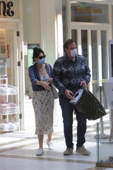The couple are often spied on "everyday" outings such as shopping in local malls. 