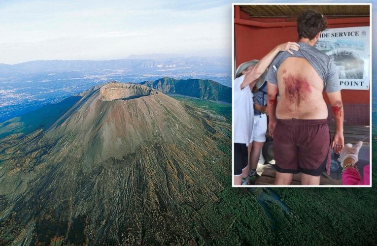 Selfie-taking US tourist falls into Mount Vesuvius volcano