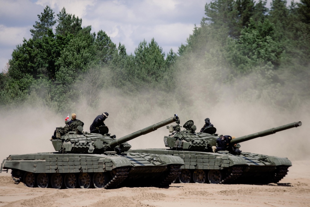 Ukraine soldiers receive tanks aided by Poland and the Czech Republic.