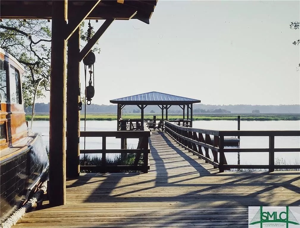 A gazebo on the dock.