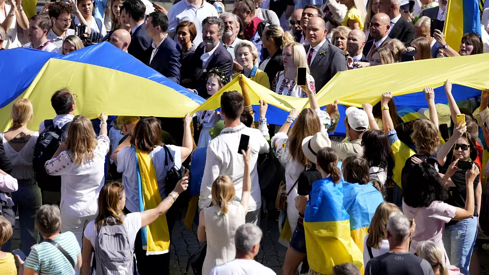 Europe’s week: Brussels marks Ukraine independence day and Dutch ask for sanctions exemption