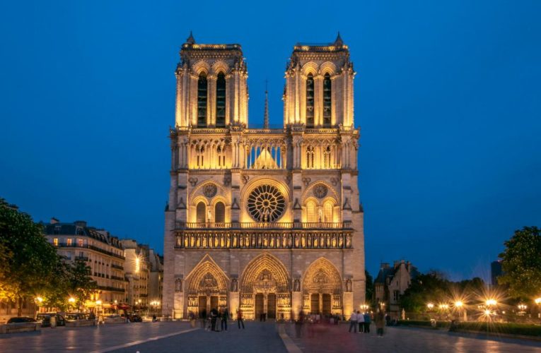 American tourist raped in public toilet near Notre Dame Cathedral in Paris