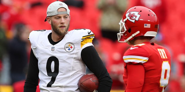 Pittsburgh Steelers kicker Chris Boswell talks with Chiefs kicker Elliot Fry before their game on Dec 26, 2021, at GEHA Field at Arrowhead Stadium in Kansas City, Missouri.