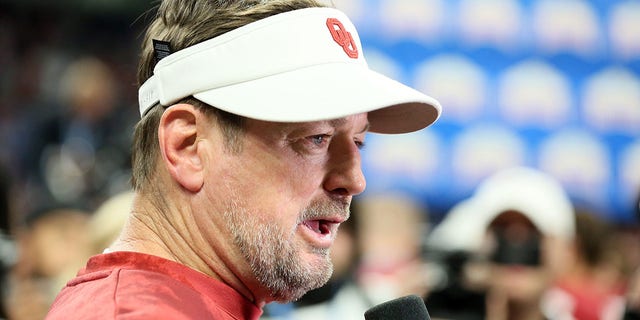 Oklahoma Sooners interim head coach Bob Stoops is interviewed after defeating the Oregon Ducks at the Alamodome in San Antonio, Texas, on Dec. 29, 2021.