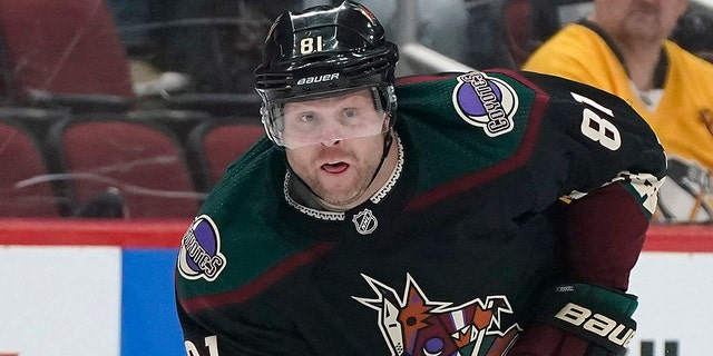 The Arizona Coyotes' Phil Kessel (81) skates up ice during a game against the Pittsburgh Penguins March 19, 2022, in Glendale, Ariz.