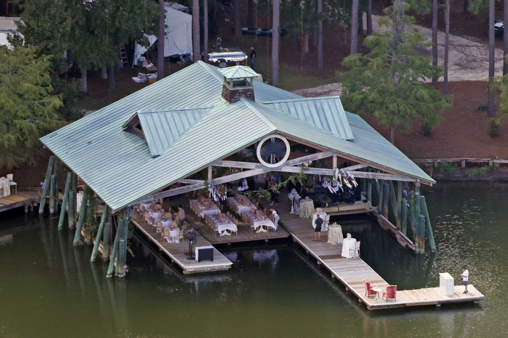 affleck and lopez wedding venue