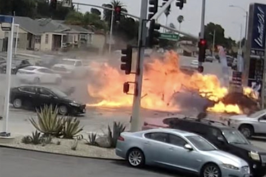 6 killed, including baby and pregnant woman, in fiery LA crash, frightening video shows
