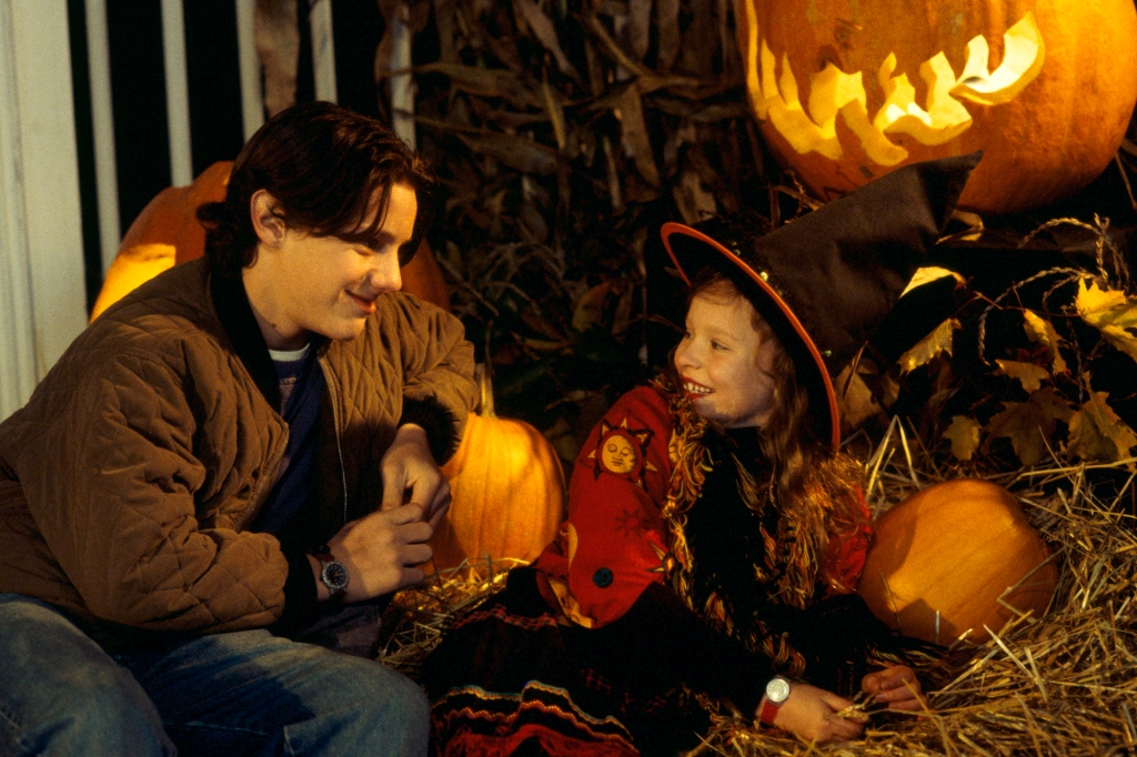 HOCUS POCUS, Omri Katz, Thora Birch, 1993, (c) Buena Vista/courtesy Everett Collection