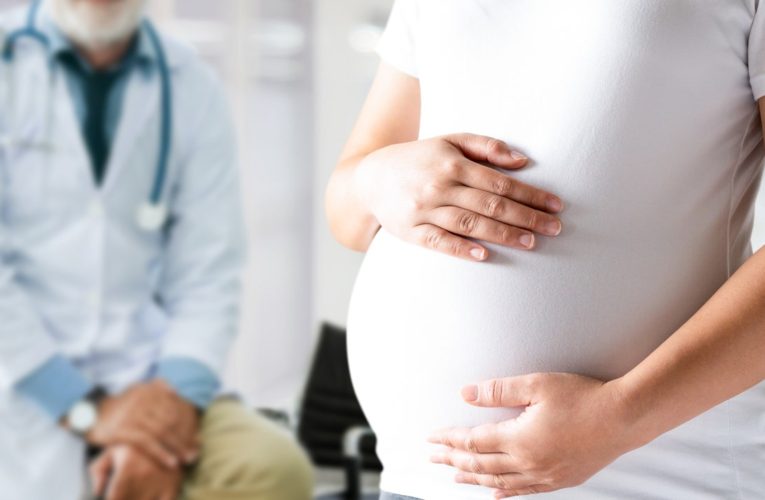 Quick, inexpensive prenatal test may help predict miscarriage risk