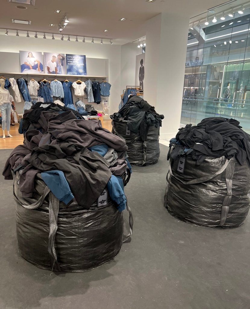 Kanye West, who said last week he is inspired by the "homeless," is reportedly selling his new fashion collection out of what look like trash bags. 
