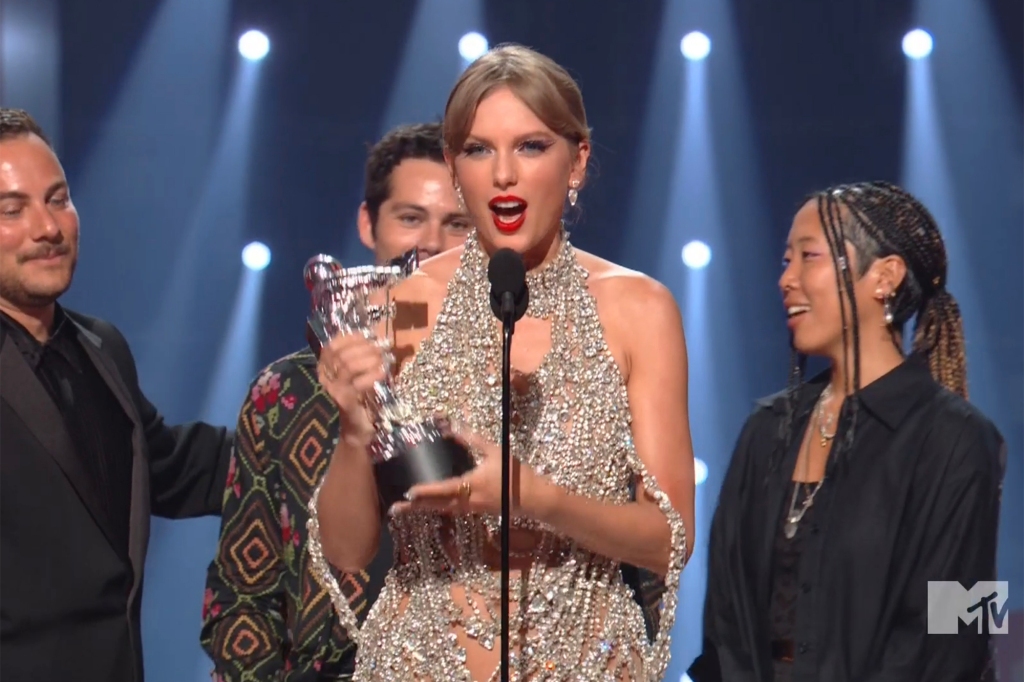 Taylor Swift won the night's big prize — Video of the Year — at the 2022 VMAs on Sunday night. She also announced that her next album will drop on Oct. 21.