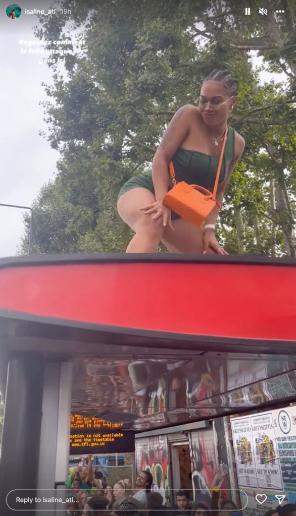 Viral video of bus stop collapse at Notting Hill Carnival.
