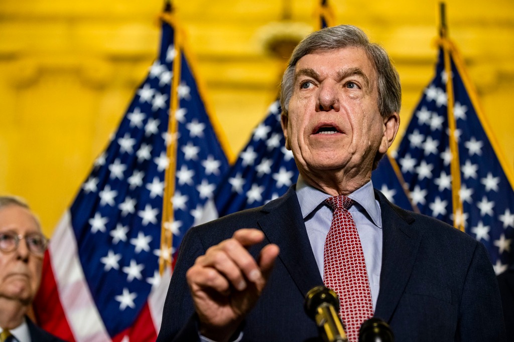 Sen. Roy Blunt admitted that Trump should not have kept classified documents.