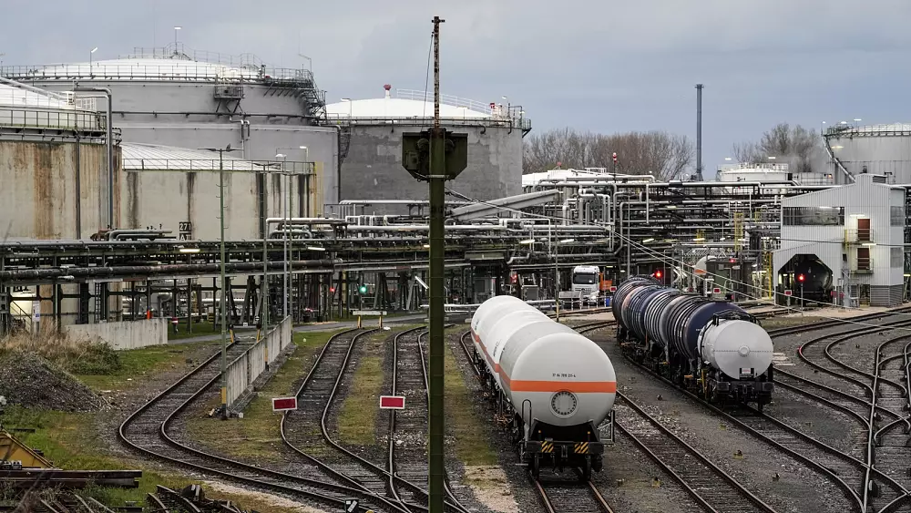 Energy crisis: Brussels unveils measures to capture energy profits but delays price cap on gas