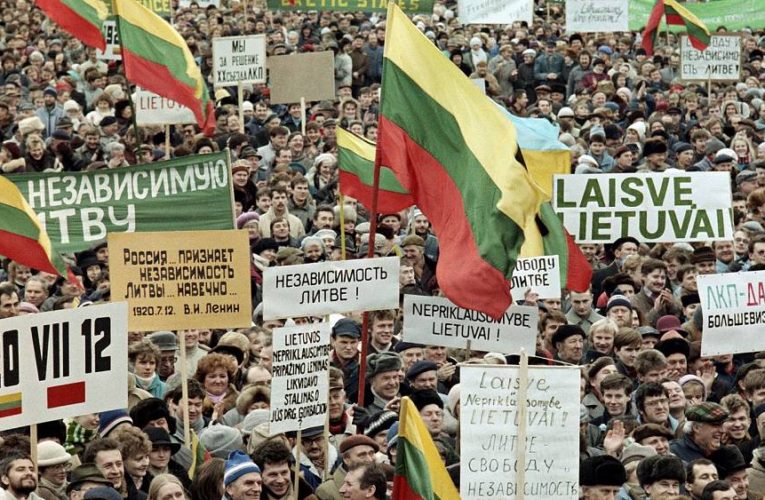 Video: Why Lithuania didn’t join the tributes to Mikhail Gorbachev