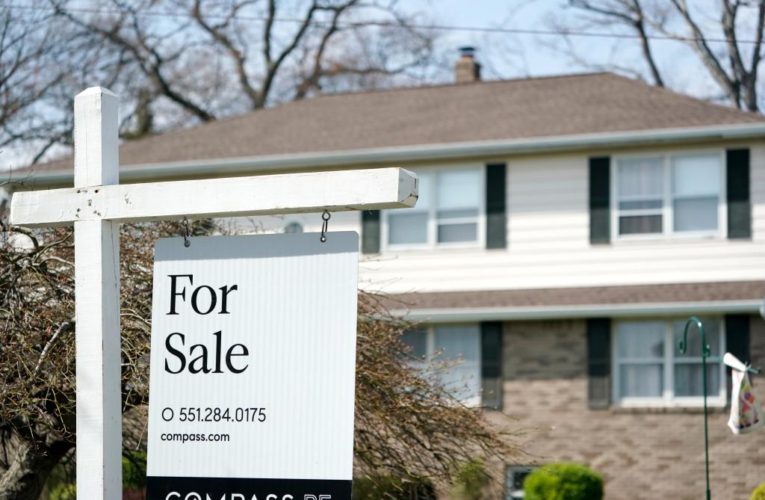 US housing market decline to worsen in 2023: Goldman Sachs