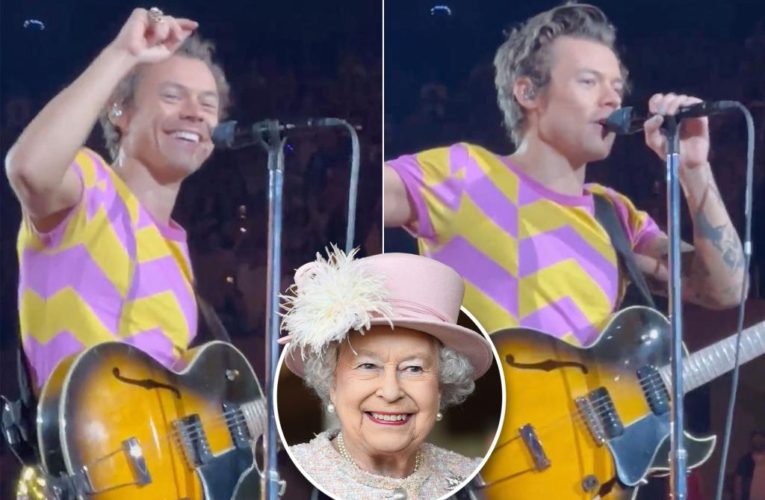 Harry Styles honors Queen Elizabeth at NYC concert