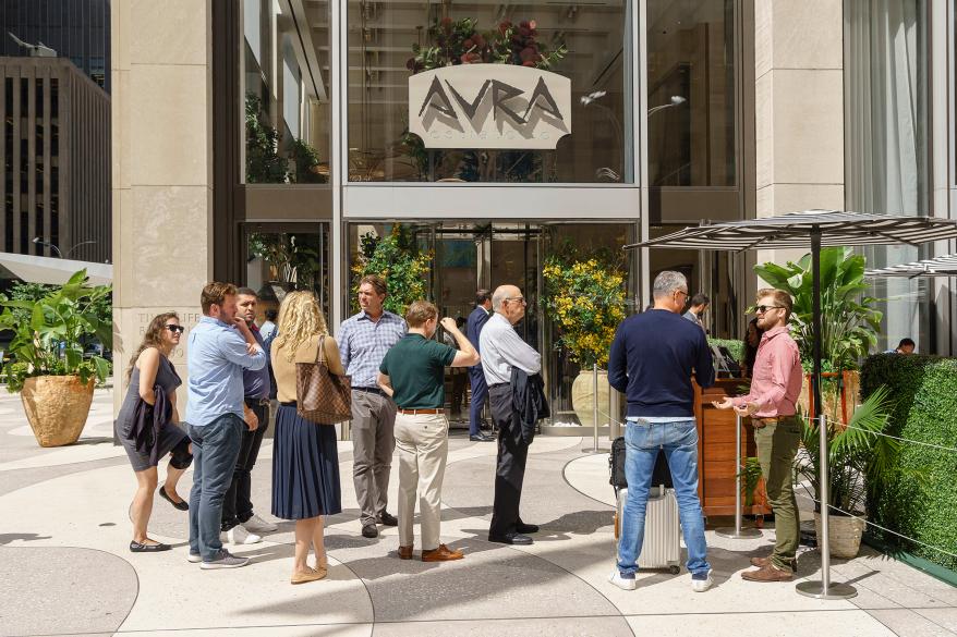 Avra Rockefeller Center draws power lunch crowds.