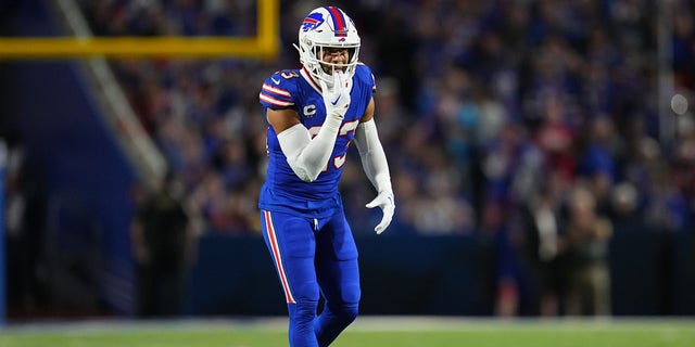 Micah Hyde of the Buffalo Bills gets set against the Tennessee Titans at Highmark Stadium Sept. 19, 2022, in Orchard Park, N.Y.