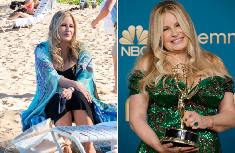 Jennifer Coolidge’s spray tan in ‘The White Lotus’ sent her to the hospital