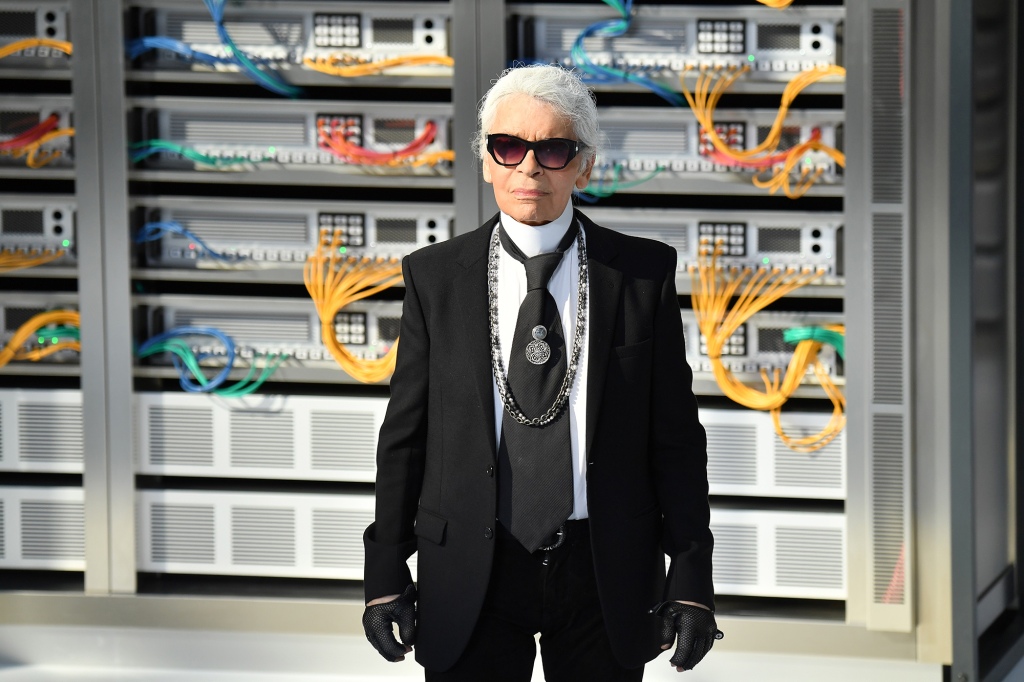 Designer Karl Lagerfeld walks the runway during the Chanel show as part of the Paris Fashion Week Womenswear Spring/Summer 2017 on October 4, 2016 in Paris, France. (Photo by Pascal Le Segretain/Getty Images)