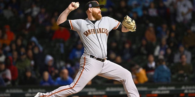 Zack Littell of the San Francisco Giants pitches against the Chicago Cubs at Wrigley Field, Sept. 11, 2022, in Chicago.