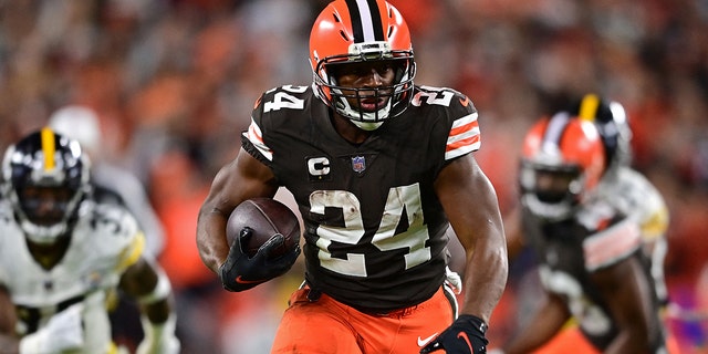 Sep 22, 2022; Cleveland, Ohio, USA; Cleveland Browns running back Nick Chubb (24) runs the ball during the first quarter against the Pittsburgh Steelers at FirstEnergy Stadium.