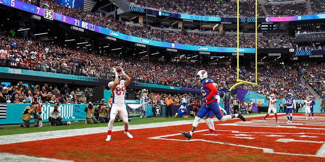 Baltimore Ravens tight end Mark Andrews, #89, catches a touchdown during the NFL Pro Bowl presented by Verizon on Febr. 6, 2022 at Allegiant Stadium in Las Vegas.