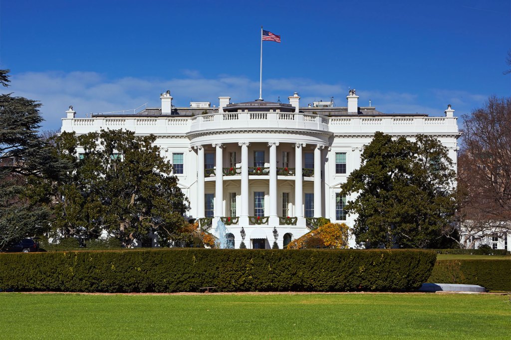 Elton John will perform on the White House lawn.