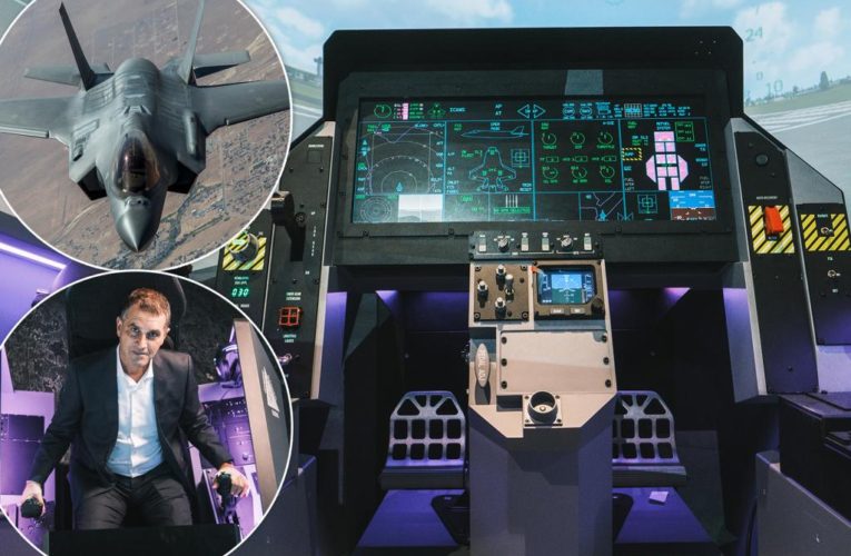 The Squadron offers execs chance to try F-35 flight simulator